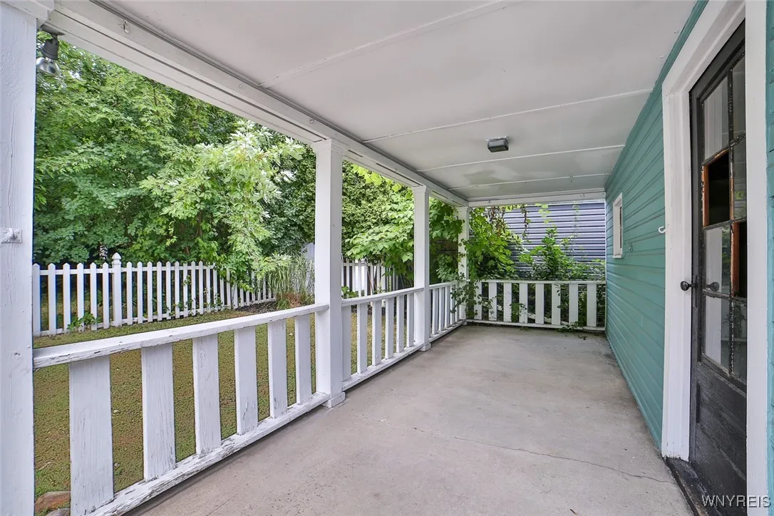 129 Tremaine Avenue, Tonawanda, New York 14217, Tonawanda, New York 14217, 3 Bedrooms Bedrooms, 7 Rooms Rooms,1 BathroomBathrooms,Residential,For Sale,129 Tremaine Avenue, Tonawanda, New York 14217,B1629017