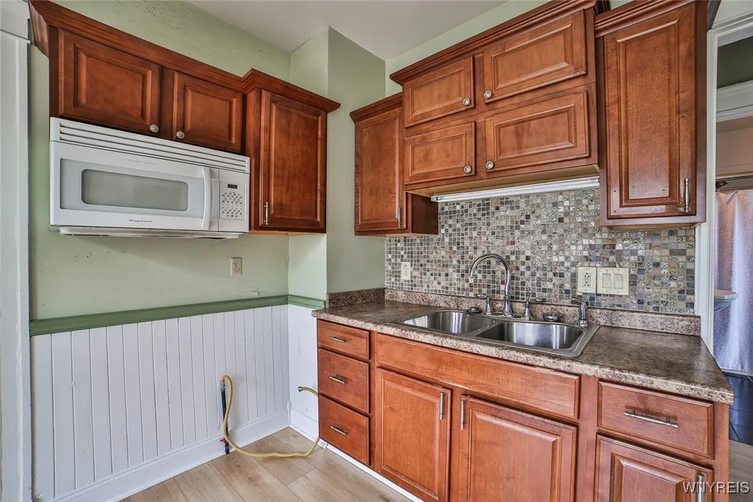 129 Tremaine Avenue, Tonawanda, New York 14217, Tonawanda, New York 14217, 3 Bedrooms Bedrooms, 7 Rooms Rooms,1 BathroomBathrooms,Residential,For Sale,129 Tremaine Avenue, Tonawanda, New York 14217,B1629017