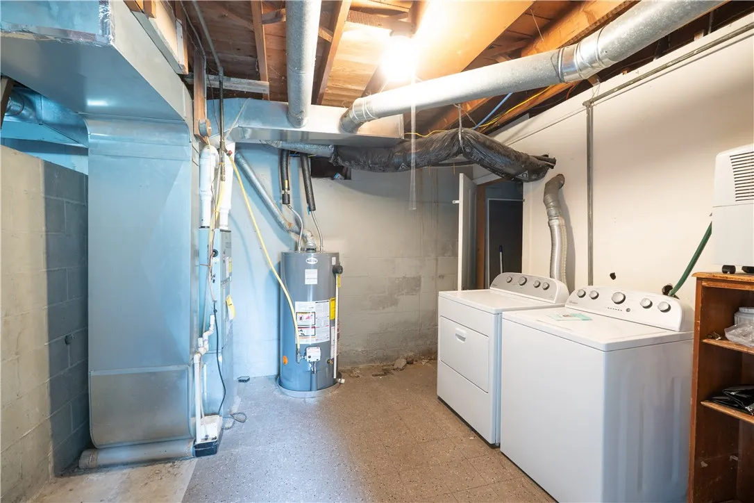 basement w/ laundry room