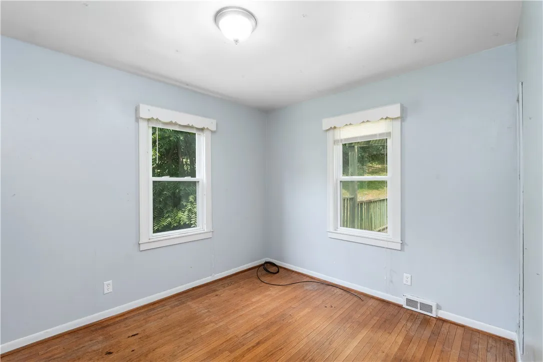 bedroom 1- 1st floor