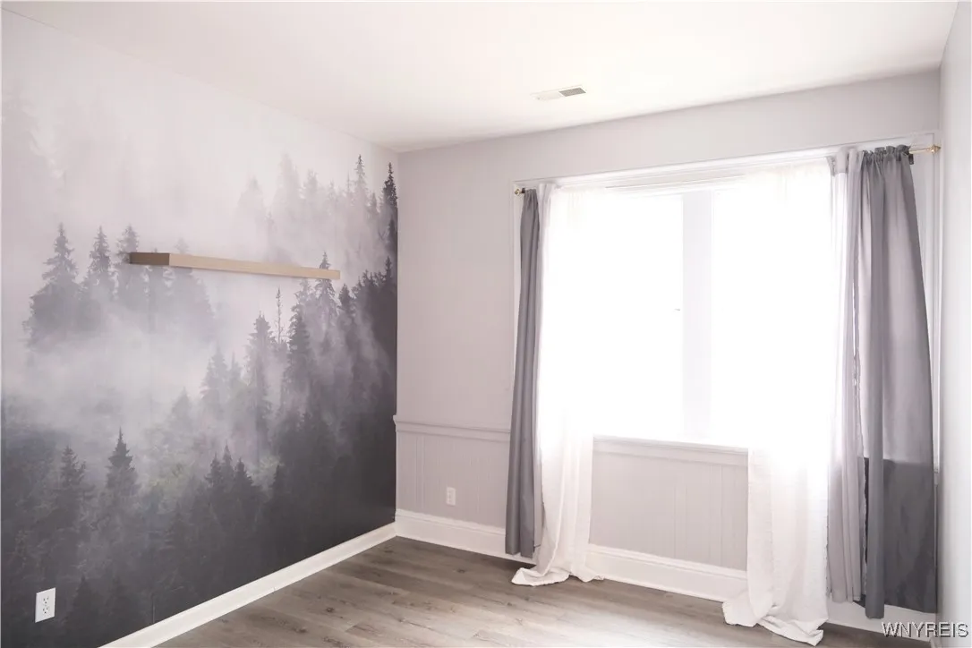 233 Richmond Avenue 3, Buffalo, New York 14222, Buffalo, New York 14222, 2 Bedrooms Bedrooms, 5 Rooms Rooms,1 BathroomBathrooms,Residential Lease,For Rent,233 Richmond Avenue 3, Buffalo, New York 14222,B1629275
