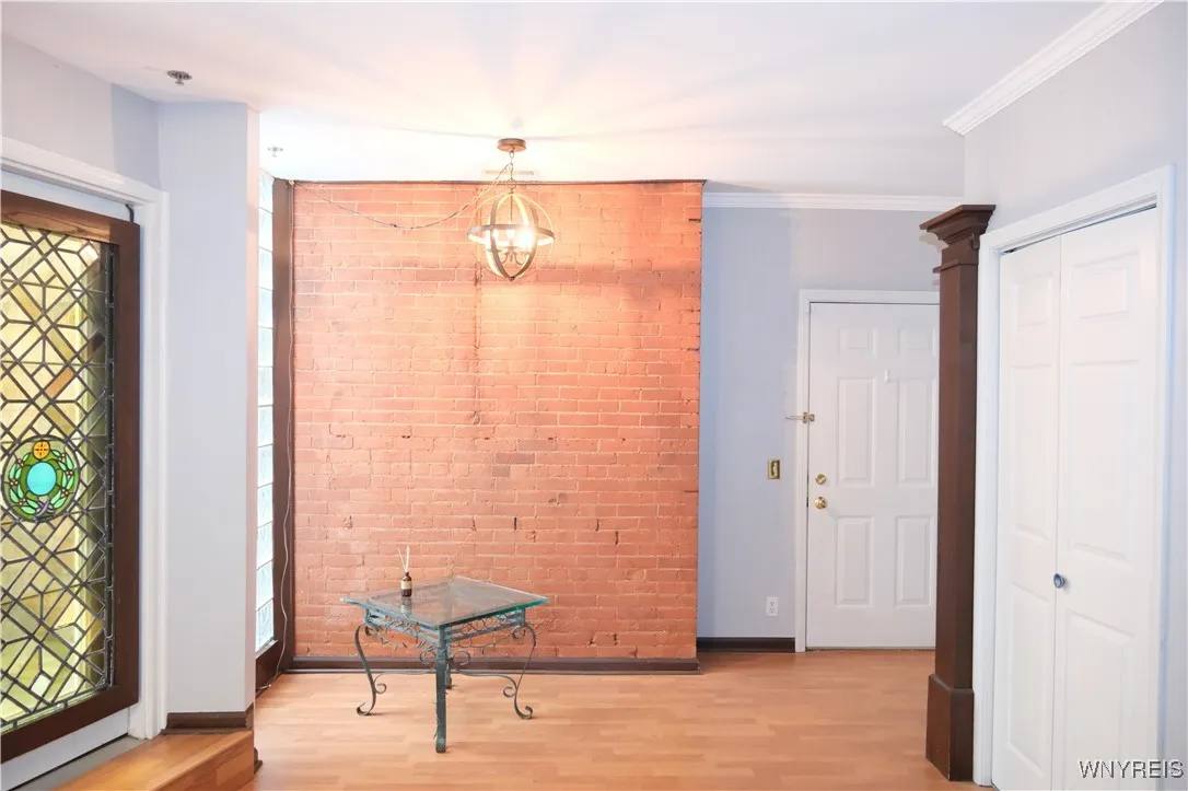 233 Richmond Avenue 3, Buffalo, New York 14222, Buffalo, New York 14222, 2 Bedrooms Bedrooms, 5 Rooms Rooms,1 BathroomBathrooms,Residential Lease,For Rent,233 Richmond Avenue 3, Buffalo, New York 14222,B1629275