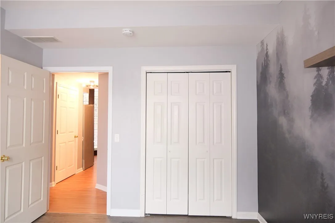 233 Richmond Avenue 3, Buffalo, New York 14222, Buffalo, New York 14222, 2 Bedrooms Bedrooms, 5 Rooms Rooms,1 BathroomBathrooms,Residential Lease,For Rent,233 Richmond Avenue 3, Buffalo, New York 14222,B1629275