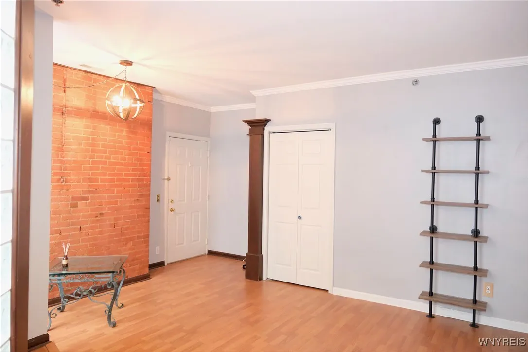233 Richmond Avenue 3, Buffalo, New York 14222, Buffalo, New York 14222, 2 Bedrooms Bedrooms, 5 Rooms Rooms,1 BathroomBathrooms,Residential Lease,For Rent,233 Richmond Avenue 3, Buffalo, New York 14222,B1629275