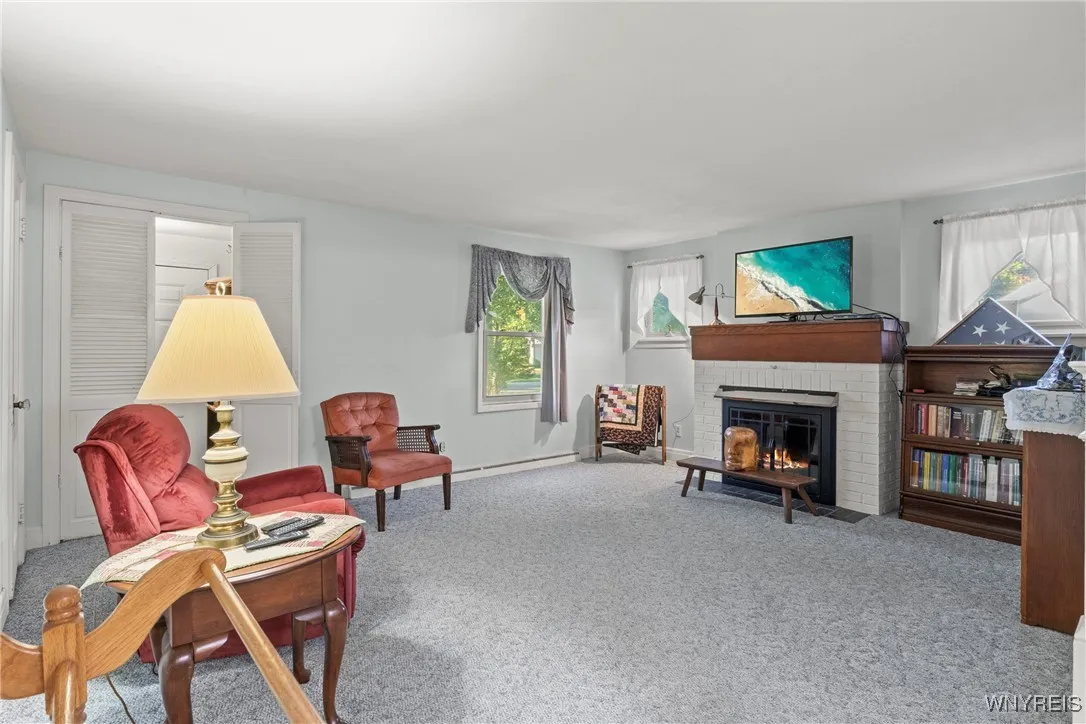 4165 Norway Place, Hamburg, New York 14075, Hamburg, New York 14075, 4 Bedrooms Bedrooms, 9 Rooms Rooms,2 BathroomsBathrooms,Residential,For Sale,4165 Norway Place, Hamburg, New York 14075,0,B1629247
