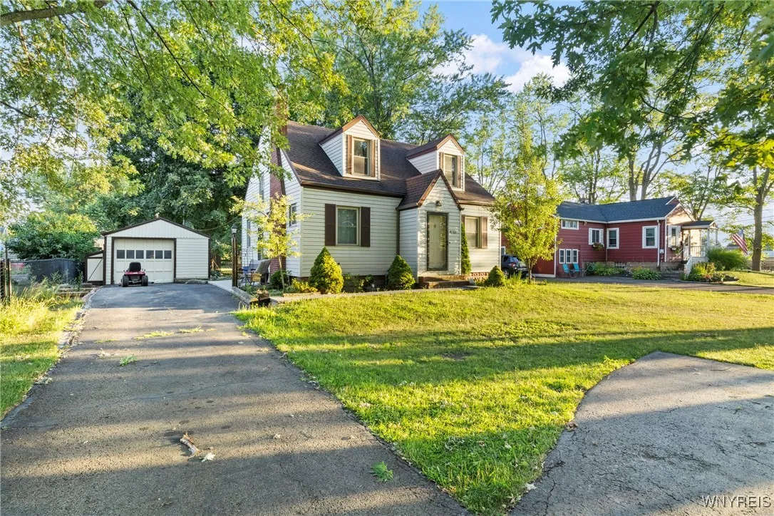 4165 Norway Place, Hamburg, New York 14075, Hamburg, New York 14075, 4 Bedrooms Bedrooms, 9 Rooms Rooms,2 BathroomsBathrooms,Residential,For Sale,4165 Norway Place, Hamburg, New York 14075,0,B1629247