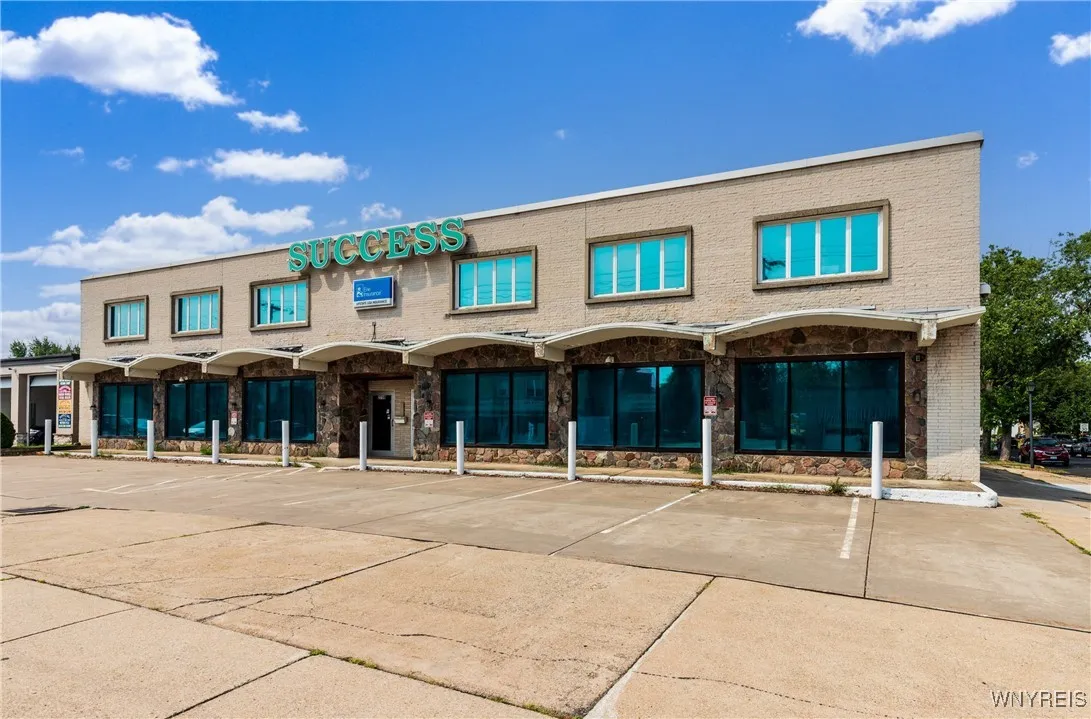 2718 Elmwood Avenue, Tonawanda, New York 14217, Tonawanda, New York 14217, ,Commercial Sale,For Sale,2718 Elmwood Avenue, Tonawanda, New York 14217,B1629170