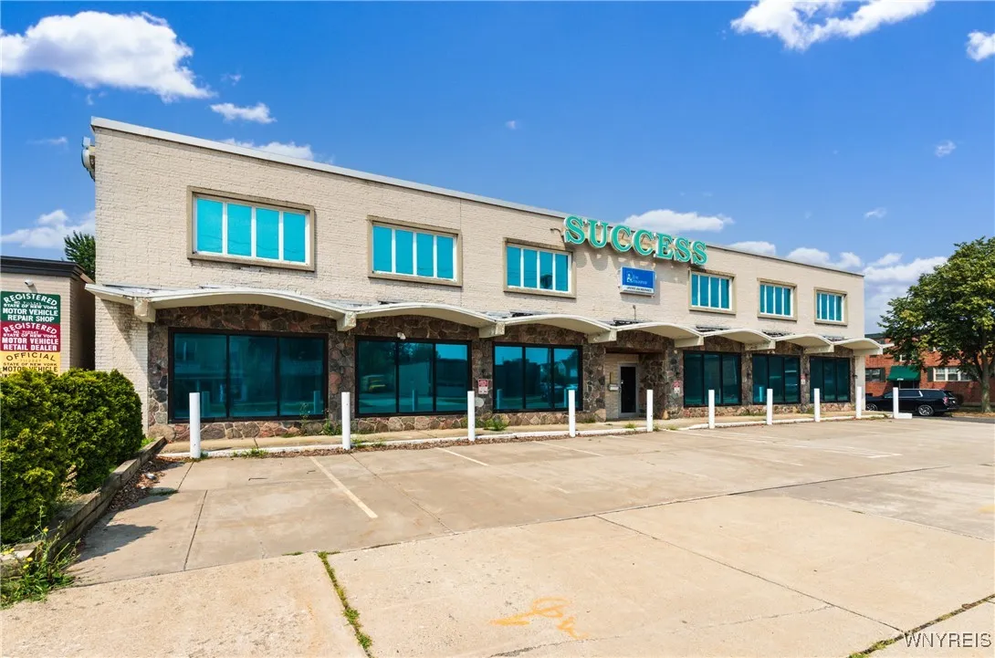 2718 Elmwood Avenue, Tonawanda, New York 14217, Tonawanda, New York 14217, ,Commercial Sale,For Sale,2718 Elmwood Avenue, Tonawanda, New York 14217,B1629170