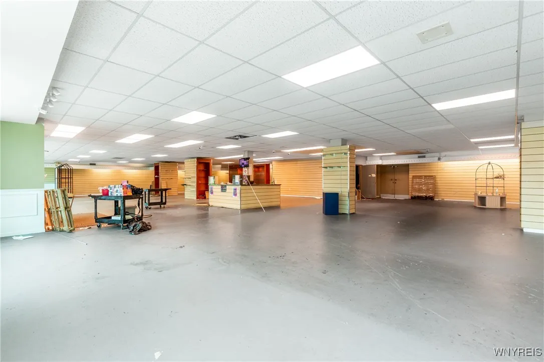 2718 Elmwood Avenue, Tonawanda, New York 14217, Tonawanda, New York 14217, ,Commercial Sale,For Sale,2718 Elmwood Avenue, Tonawanda, New York 14217,B1629170