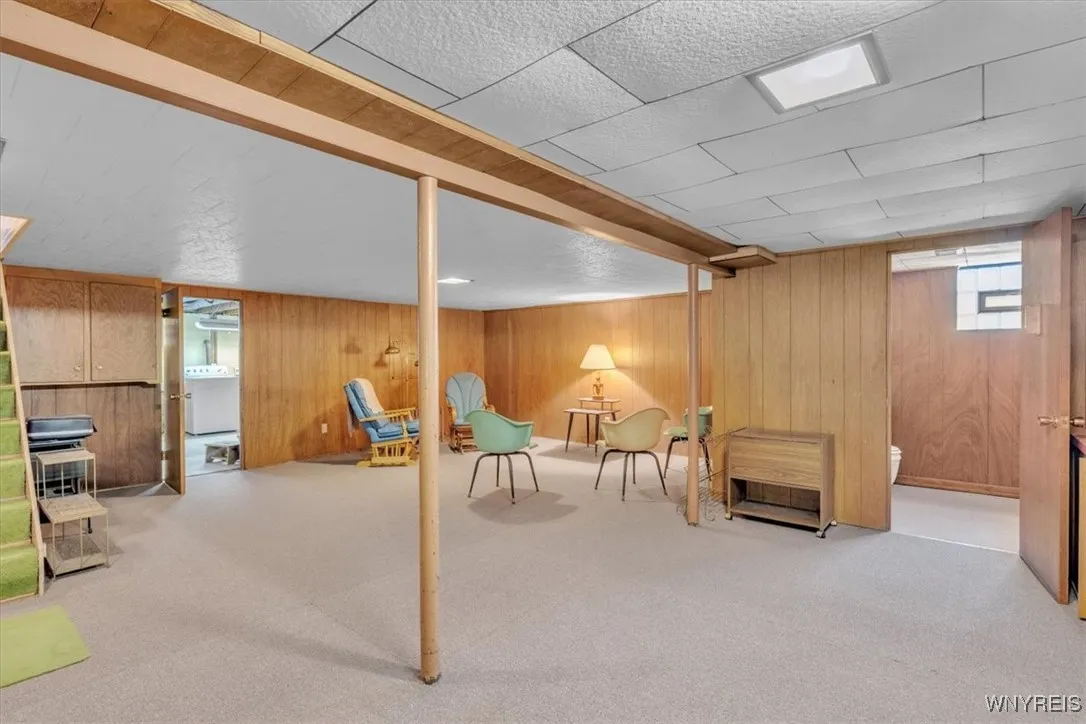 Large partially finished basement is great for all your extra entertaining.
