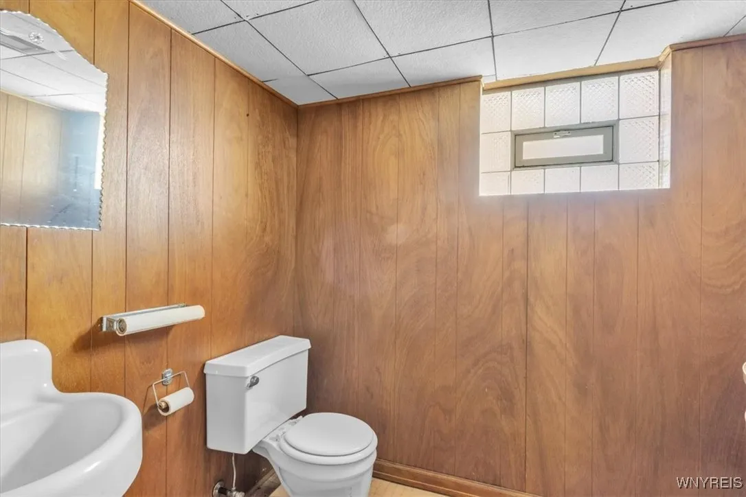 large  1/2 bathroom in the basement.
