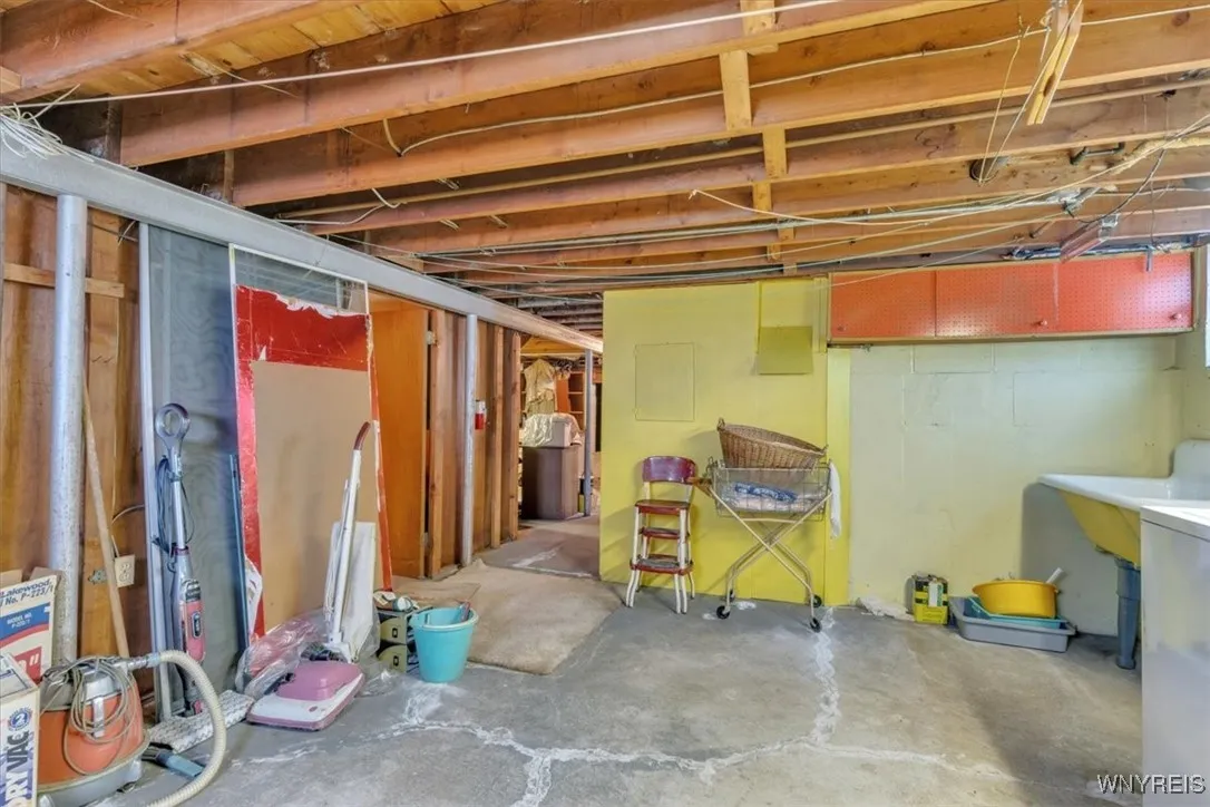 106 Nash Street, West Seneca, New York 14206, West Seneca, New York 14206, 4 Bedrooms Bedrooms, 5 Rooms Rooms,2 BathroomsBathrooms,Residential,For Sale,106 Nash Street, West Seneca, New York 14206,B1629144