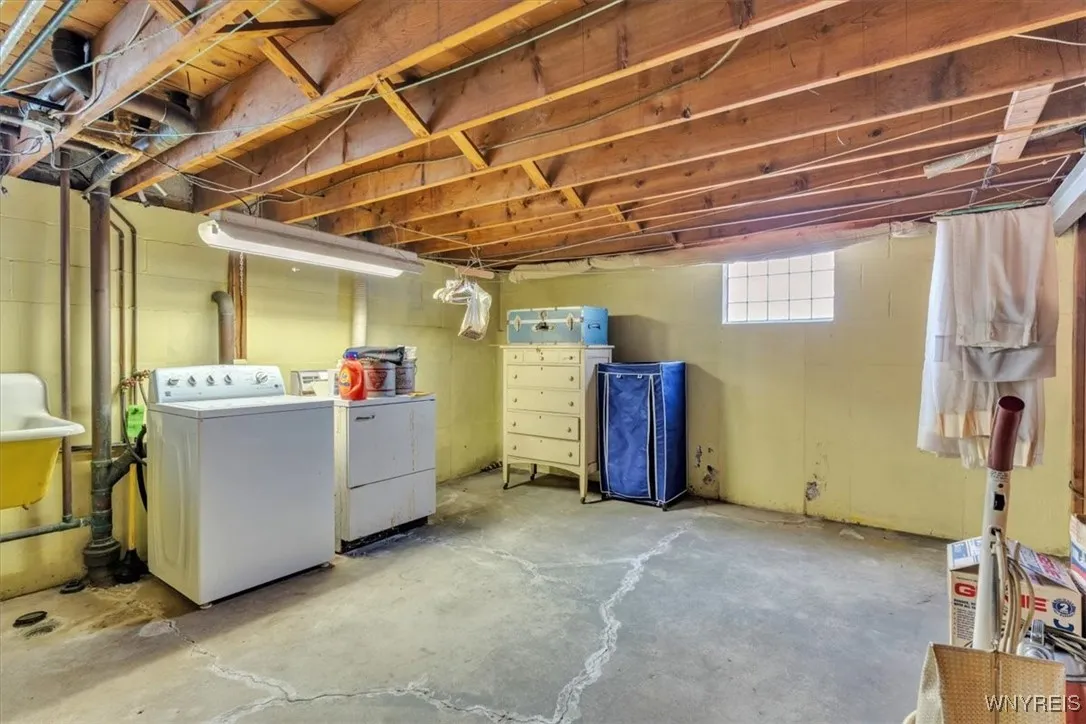 106 Nash Street, West Seneca, New York 14206, West Seneca, New York 14206, 4 Bedrooms Bedrooms, 5 Rooms Rooms,2 BathroomsBathrooms,Residential,For Sale,106 Nash Street, West Seneca, New York 14206,B1629144