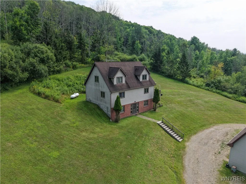 5736 Plum Brook Road, Great Valley, New York 14741, Great Valley, New York 14741, 4 Bedrooms Bedrooms, 10 Rooms Rooms,2 BathroomsBathrooms,Residential,Closed,5736 Plum Brook Road, Great Valley, New York 14741,0,B1629292