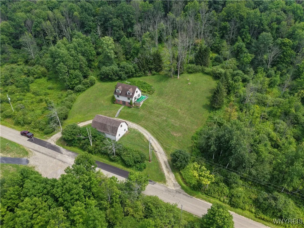 5736 Plum Brook Road, Great Valley, New York 14741, Great Valley, New York 14741, 4 Bedrooms Bedrooms, 10 Rooms Rooms,2 BathroomsBathrooms,Residential,Closed,5736 Plum Brook Road, Great Valley, New York 14741,0,B1629292