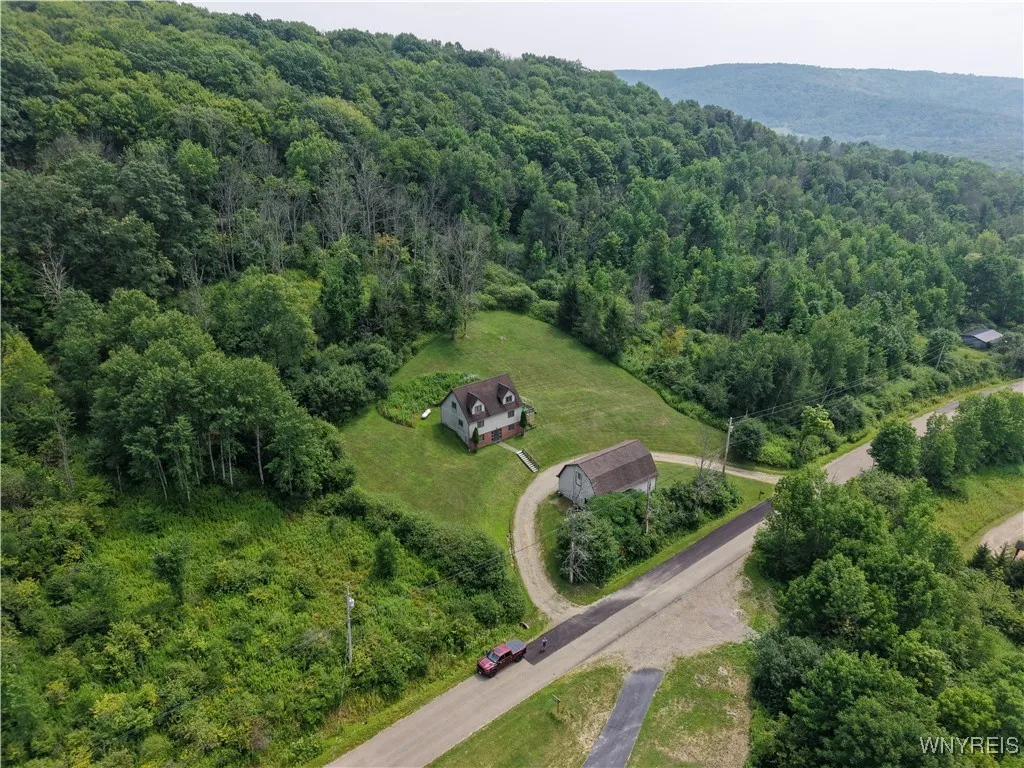 5736 Plum Brook Road, Great Valley, New York 14741, Great Valley, New York 14741, 4 Bedrooms Bedrooms, 10 Rooms Rooms,2 BathroomsBathrooms,Residential,Closed,5736 Plum Brook Road, Great Valley, New York 14741,0,B1629292