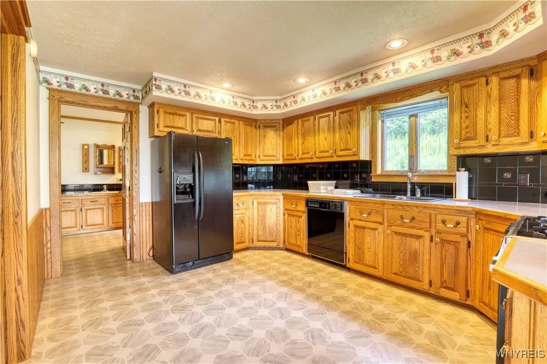 5736 Plum Brook Road, Great Valley, New York 14741, Great Valley, New York 14741, 4 Bedrooms Bedrooms, 10 Rooms Rooms,2 BathroomsBathrooms,Residential,Closed,5736 Plum Brook Road, Great Valley, New York 14741,0,B1629292