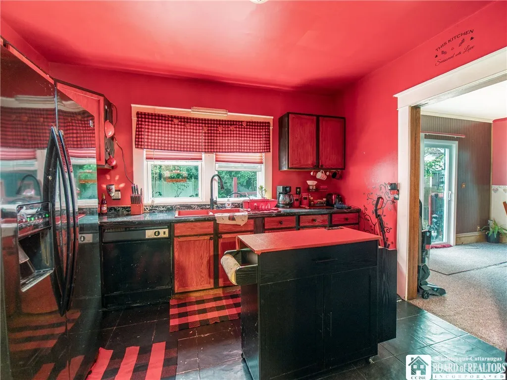 11 Superior Street, Jamestown, New York 14701, Jamestown, New York 14701, 2 Bedrooms Bedrooms, 8 Rooms Rooms,2 BathroomsBathrooms,Residential,Closed,11 Superior Street, Jamestown, New York 14701,0,R1628761