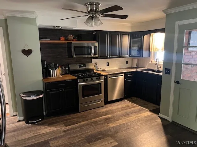 106 Singer Drive, West Seneca, New York 14224, West Seneca, New York 14224, 3 Bedrooms Bedrooms, 7 Rooms Rooms,2 BathroomsBathrooms,Residential,Closed,106 Singer Drive, West Seneca, New York 14224,0,B1628947