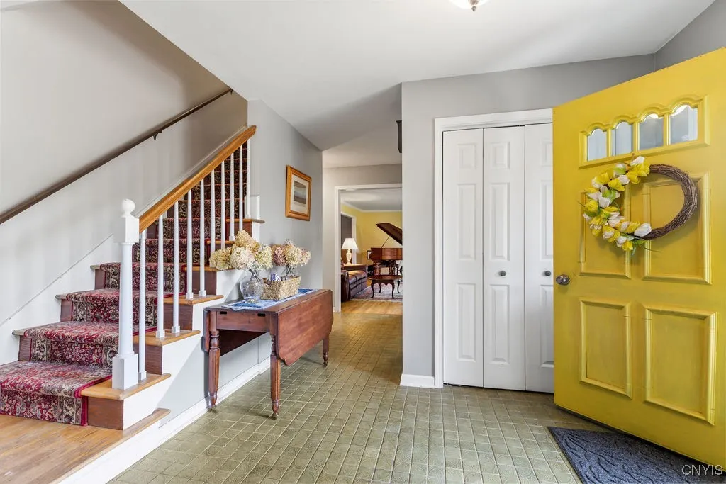 8174 Old Sunridge Drive, Manlius, New York 13104, Manlius, New York 13104, 4 Bedrooms Bedrooms, 11 Rooms Rooms,2 BathroomsBathrooms,Residential,Closed,8174 Old Sunridge Drive, Manlius, New York 13104,0,S1628921