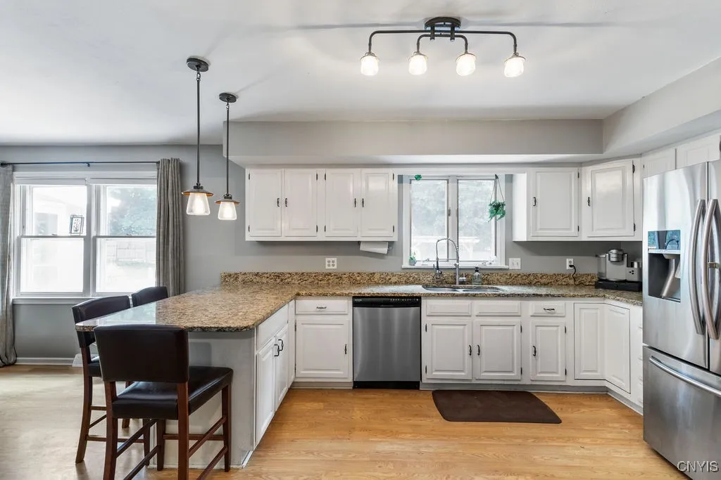 8174 Old Sunridge Drive, Manlius, New York 13104, Manlius, New York 13104, 4 Bedrooms Bedrooms, 11 Rooms Rooms,2 BathroomsBathrooms,Residential,Closed,8174 Old Sunridge Drive, Manlius, New York 13104,0,S1628921