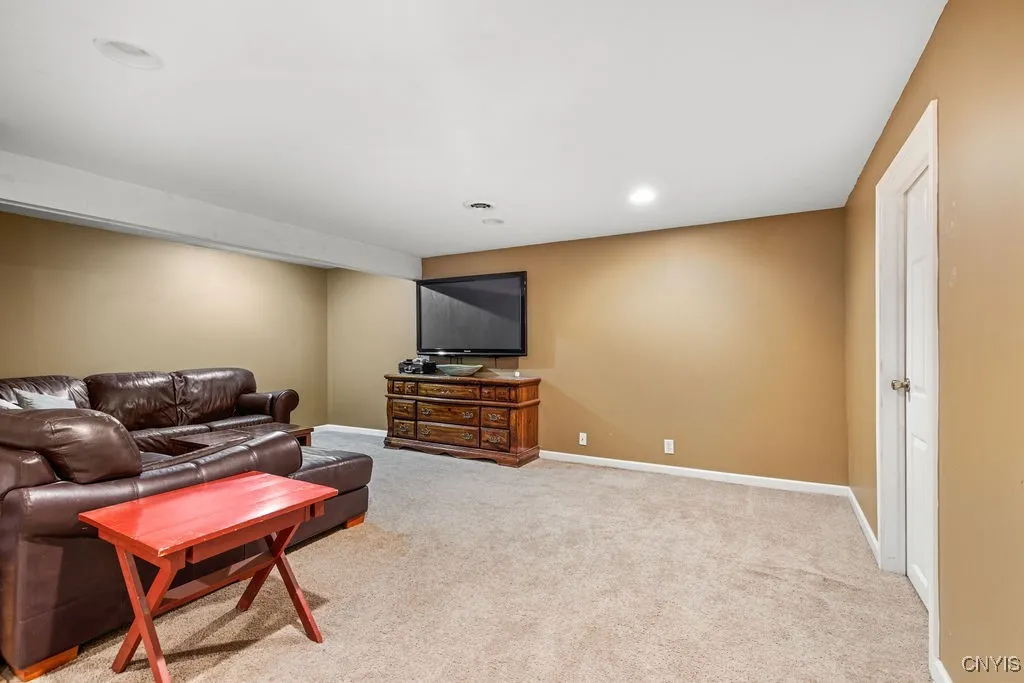 8174 Old Sunridge Drive, Manlius, New York 13104, Manlius, New York 13104, 4 Bedrooms Bedrooms, 11 Rooms Rooms,2 BathroomsBathrooms,Residential,Closed,8174 Old Sunridge Drive, Manlius, New York 13104,0,S1628921