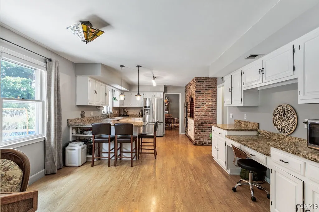 8174 Old Sunridge Drive, Manlius, New York 13104, Manlius, New York 13104, 4 Bedrooms Bedrooms, 11 Rooms Rooms,2 BathroomsBathrooms,Residential,Closed,8174 Old Sunridge Drive, Manlius, New York 13104,0,S1628921