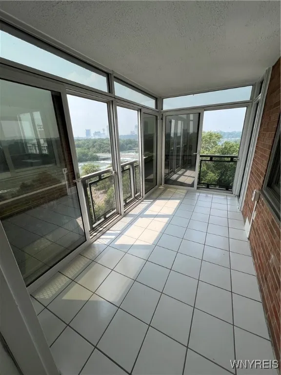 151 Buffalo Avenue 904, Niagara Falls, New York 14, Niagara Falls, New York 14303, 2 Bedrooms Bedrooms, 6 Rooms Rooms,2 BathroomsBathrooms,Residential,For Sale,151 Buffalo Avenue 904, Niagara Falls, New York 14,B1629345