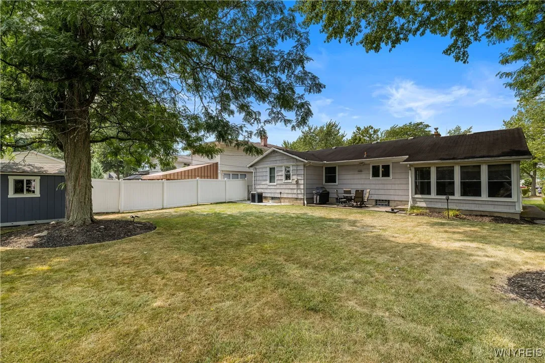27 Greenfield Drive, Tonawanda, New York 14150, Tonawanda, New York 14150, 3 Bedrooms Bedrooms, 7 Rooms Rooms,1 BathroomBathrooms,Residential,Closed,27 Greenfield Drive, Tonawanda, New York 14150,0,B1629169