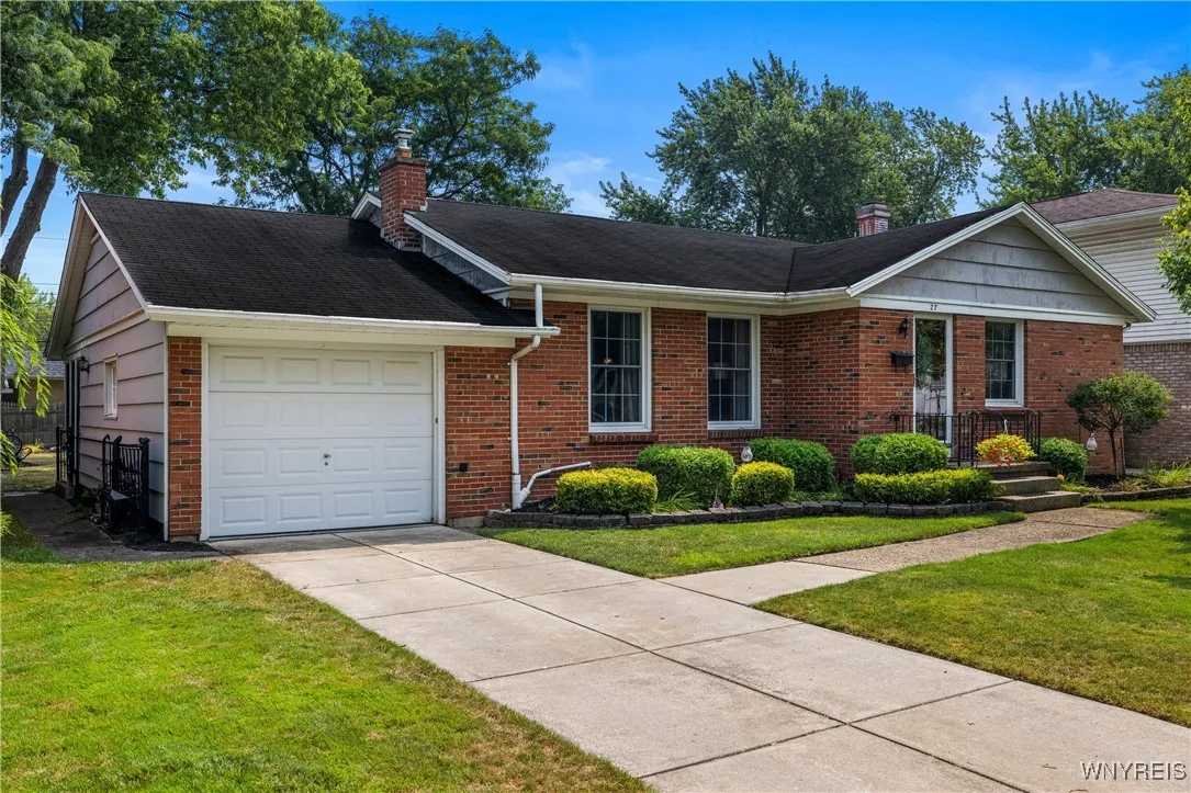 27 Greenfield Drive, Tonawanda, New York 14150, Tonawanda, New York 14150, 3 Bedrooms Bedrooms, 7 Rooms Rooms,1 BathroomBathrooms,Residential,Closed,27 Greenfield Drive, Tonawanda, New York 14150,0,B1629169
