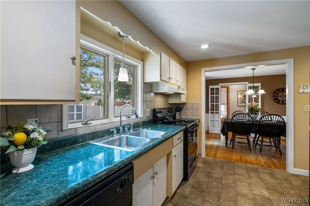 27 Greenfield Drive, Tonawanda, New York 14150, Tonawanda, New York 14150, 3 Bedrooms Bedrooms, 7 Rooms Rooms,1 BathroomBathrooms,Residential,Closed,27 Greenfield Drive, Tonawanda, New York 14150,0,B1629169