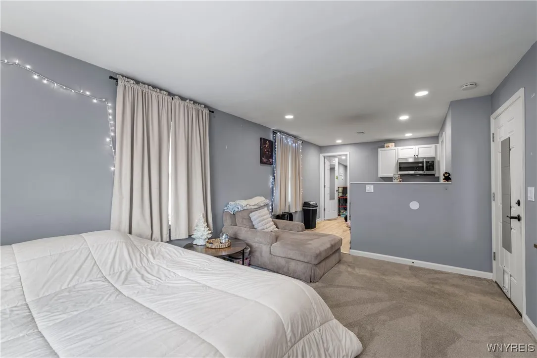 8375 Transit Road, Clarence, New York 14051, Clarence, New York 14051, 4 Bedrooms Bedrooms, 8 Rooms Rooms,2 BathroomsBathrooms,Residential,For Sale,8375 Transit Road, Clarence, New York 14051,B1627758
