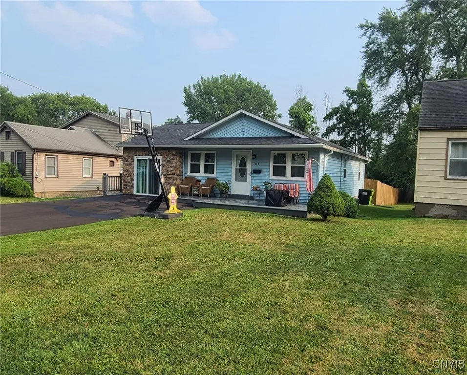 303 Garden City Drive, Salina, New York 13211, Salina, New York 13211, 3 Bedrooms Bedrooms, 7 Rooms Rooms,1 BathroomBathrooms,Residential,Closed,303 Garden City Drive, Salina, New York 13211,0,S1629126