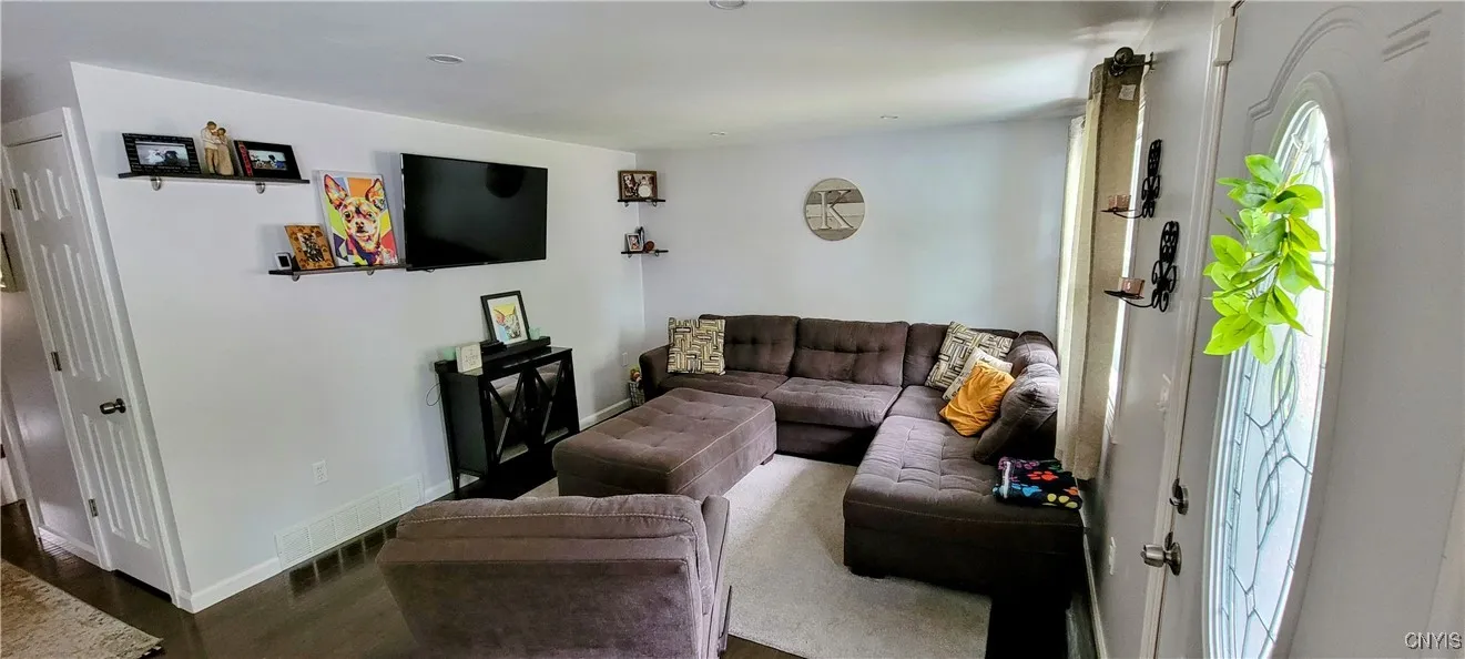 303 Garden City Drive, Salina, New York 13211, Salina, New York 13211, 3 Bedrooms Bedrooms, 7 Rooms Rooms,1 BathroomBathrooms,Residential,Closed,303 Garden City Drive, Salina, New York 13211,0,S1629126