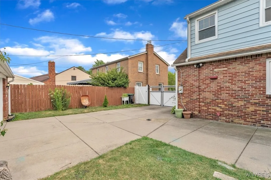 254 Carpenter Avenue, Tonawanda, New York 14223, Tonawanda, New York 14223, 3 Bedrooms Bedrooms, 8 Rooms Rooms,2 BathroomsBathrooms,Residential,For Sale,254 Carpenter Avenue, Tonawanda, New York 14223,B1613522