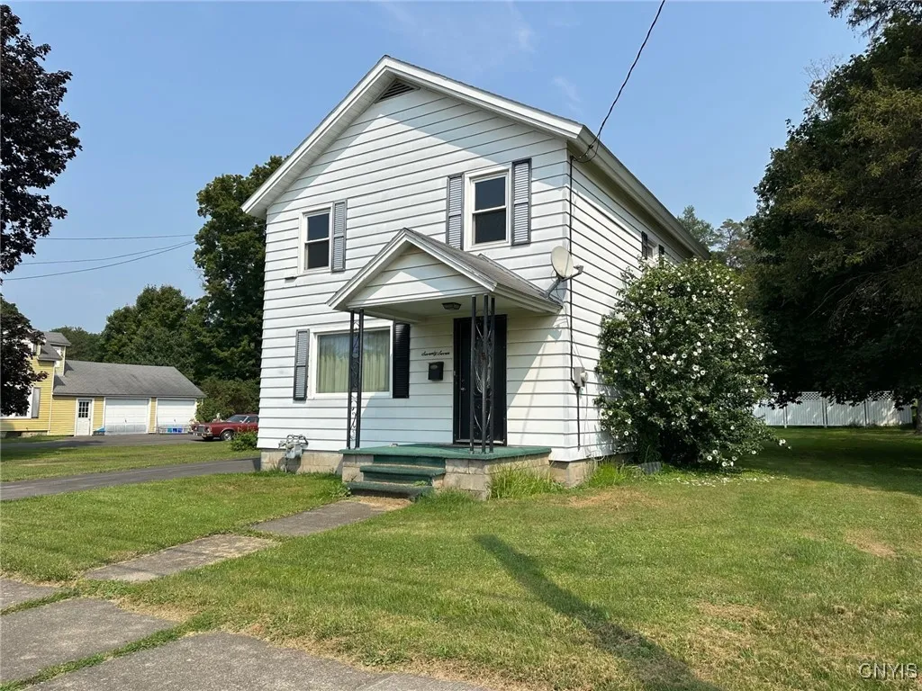 77 Church Street, German Flatts, New York 13407, German Flatts, New York 13407, 4 Bedrooms Bedrooms, 8 Rooms Rooms,1 BathroomBathrooms,Residential,Closed,77 Church Street, German Flatts, New York 13407,0,S1629114