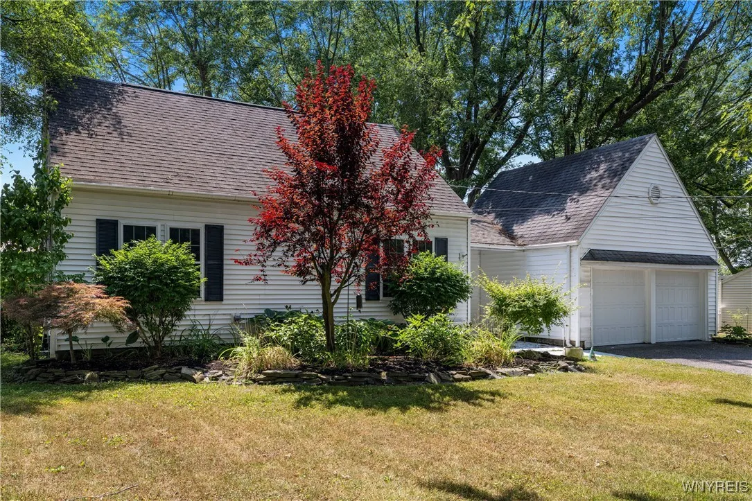 9461 Greiner Road, Clarence, New York 14031, Clarence, New York 14031, 3 Bedrooms Bedrooms, 8 Rooms Rooms,2 BathroomsBathrooms,Residential,For Sale,9461 Greiner Road, Clarence, New York 14031,B1629107