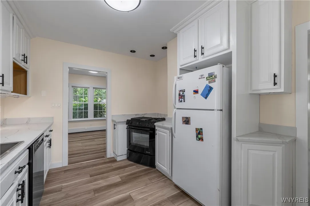 9461 Greiner Road, Clarence, New York 14031, Clarence, New York 14031, 3 Bedrooms Bedrooms, 8 Rooms Rooms,2 BathroomsBathrooms,Residential,For Sale,9461 Greiner Road, Clarence, New York 14031,B1629107