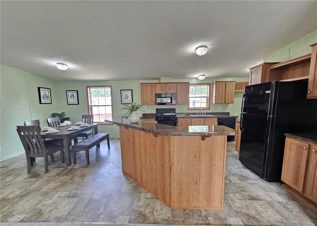 1612 Hennessey Rd #98, Ontario, New York 14519, Ontario, New York 14519, 4 Bedrooms Bedrooms, 6 Rooms Rooms,2 BathroomsBathrooms,Residential,For Sale,1612 Hennessey Rd #98, Ontario, New York 14519,R1628817