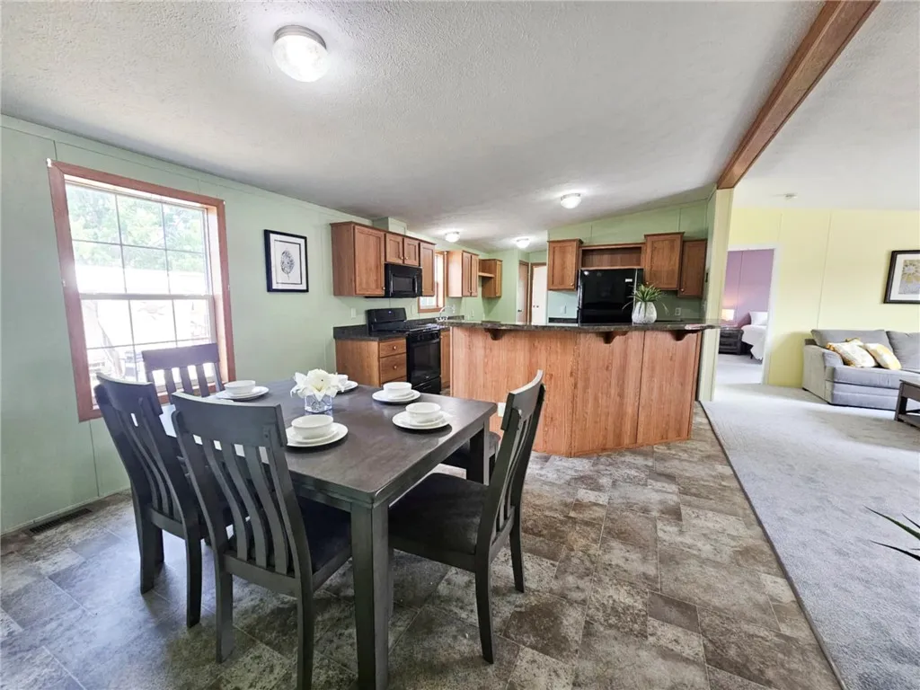 1612 Hennessey Rd #98, Ontario, New York 14519, Ontario, New York 14519, 4 Bedrooms Bedrooms, 6 Rooms Rooms,2 BathroomsBathrooms,Residential,For Sale,1612 Hennessey Rd #98, Ontario, New York 14519,R1628817
