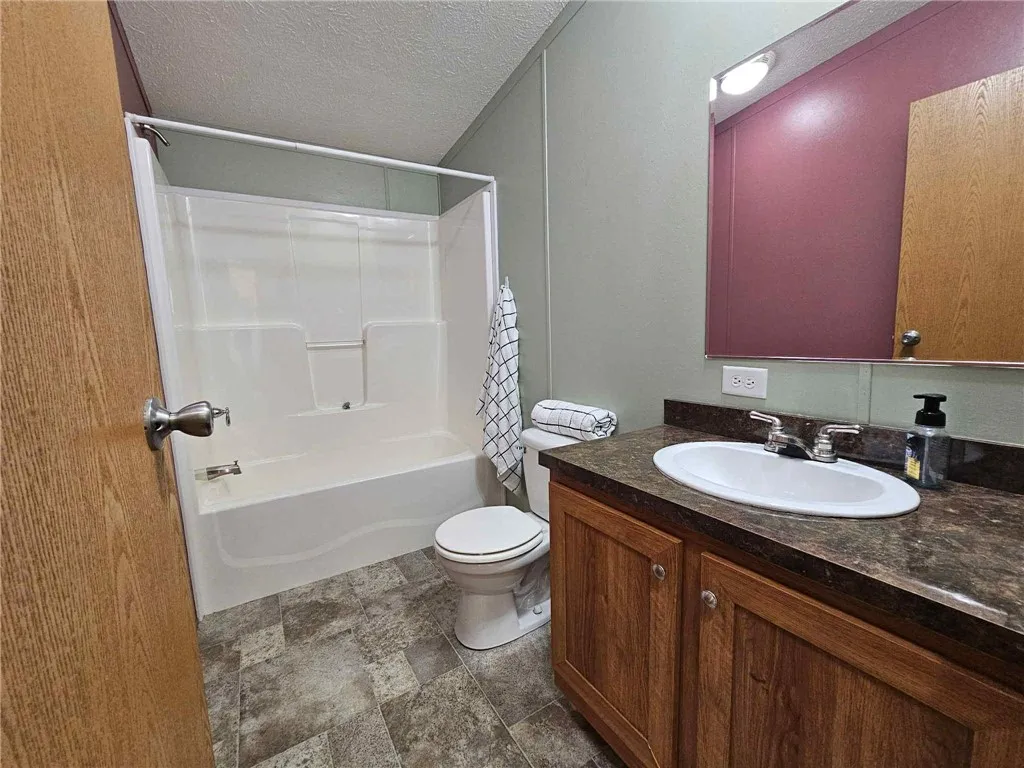 1612 Hennessey Rd #98, Ontario, New York 14519, Ontario, New York 14519, 4 Bedrooms Bedrooms, 6 Rooms Rooms,2 BathroomsBathrooms,Residential,For Sale,1612 Hennessey Rd #98, Ontario, New York 14519,R1628817