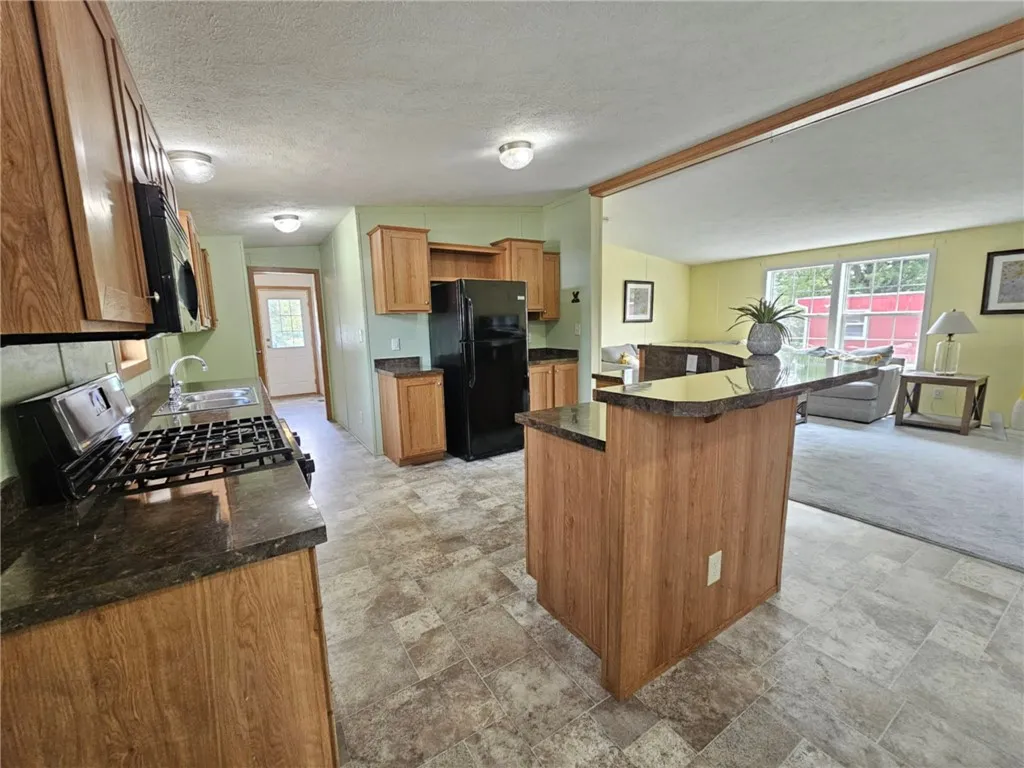 1612 Hennessey Rd #98, Ontario, New York 14519, Ontario, New York 14519, 4 Bedrooms Bedrooms, 6 Rooms Rooms,2 BathroomsBathrooms,Residential,For Sale,1612 Hennessey Rd #98, Ontario, New York 14519,R1628817