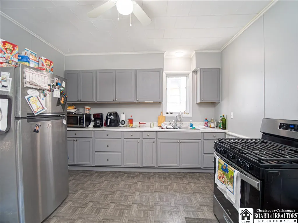 328 Eagle Street, Dunkirk, New York 14048, Dunkirk, New York 14048, 3 Bedrooms Bedrooms, 8 Rooms Rooms,2 BathroomsBathrooms,Residential,For Sale,328 Eagle Street, Dunkirk, New York 14048,R1629373