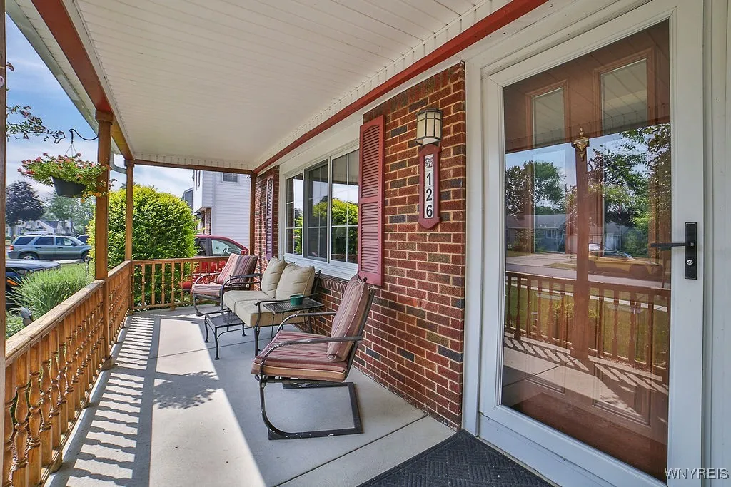 126 Stoneleigh Avenue, Tonawanda, New York 14223, Tonawanda, New York 14223, 4 Bedrooms Bedrooms, 8 Rooms Rooms,2 BathroomsBathrooms,Residential,For Sale,126 Stoneleigh Avenue, Tonawanda, New York 14223,B1628198