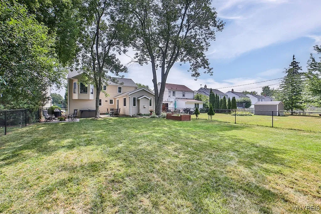 126 Stoneleigh Avenue, Tonawanda, New York 14223, Tonawanda, New York 14223, 4 Bedrooms Bedrooms, 8 Rooms Rooms,2 BathroomsBathrooms,Residential,For Sale,126 Stoneleigh Avenue, Tonawanda, New York 14223,B1628198