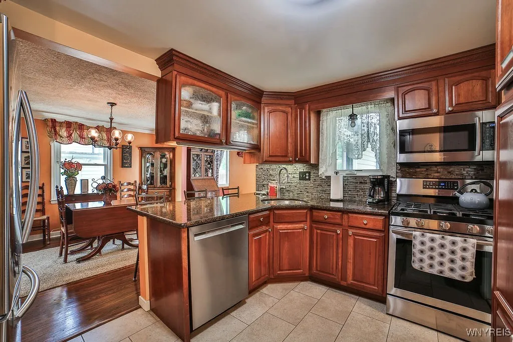 126 Stoneleigh Avenue, Tonawanda, New York 14223, Tonawanda, New York 14223, 4 Bedrooms Bedrooms, 8 Rooms Rooms,2 BathroomsBathrooms,Residential,For Sale,126 Stoneleigh Avenue, Tonawanda, New York 14223,B1628198