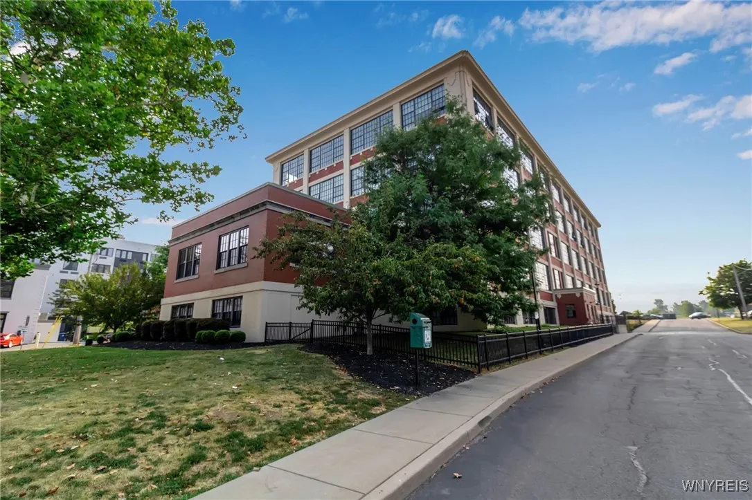 2917 Main Street 113, Buffalo, New York 14214, Buffalo, New York 14214, 2 Bedrooms Bedrooms, 4 Rooms Rooms,1 BathroomBathrooms,Residential,For Sale,2917 Main Street 113, Buffalo, New York 14214,B1629374