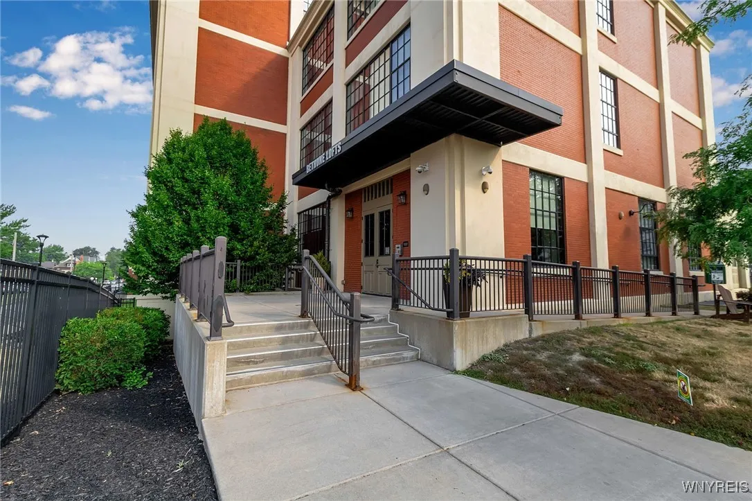 2917 Main Street 113, Buffalo, New York 14214, Buffalo, New York 14214, 2 Bedrooms Bedrooms, 4 Rooms Rooms,1 BathroomBathrooms,Residential,For Sale,2917 Main Street 113, Buffalo, New York 14214,B1629374