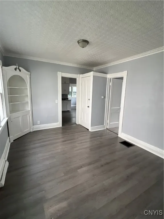 Sitting/Dining Room