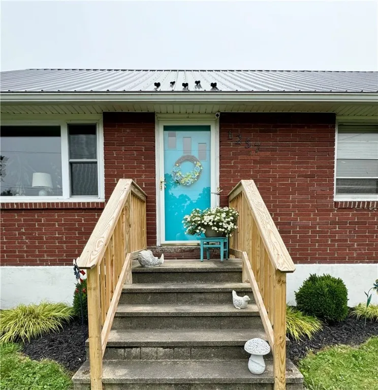 1257 Pennsylvania, Southport, New York 14871, Southport, New York 14871, 3 Bedrooms Bedrooms, 8 Rooms Rooms,1 BathroomBathrooms,Residential,For Sale,1257 Pennsylvania, Southport, New York 14871,R1629046